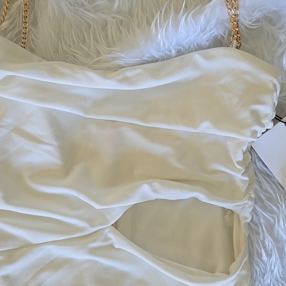Nookie Tia Midi Dress White Strapless Ruched Gold Chain Cutout‎ Size S - Picture 6 of 9